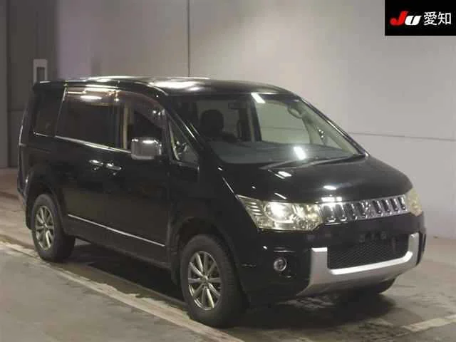 Mitsubishi DELICA D5