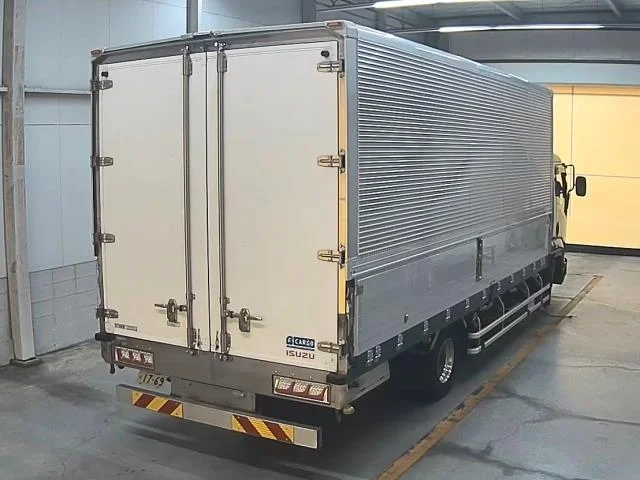 Isuzu FORWARD — фото 2
