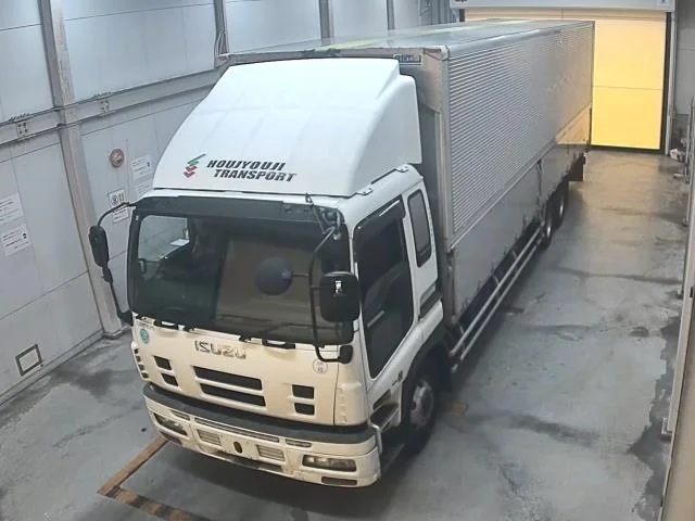 Isuzu TRUCK