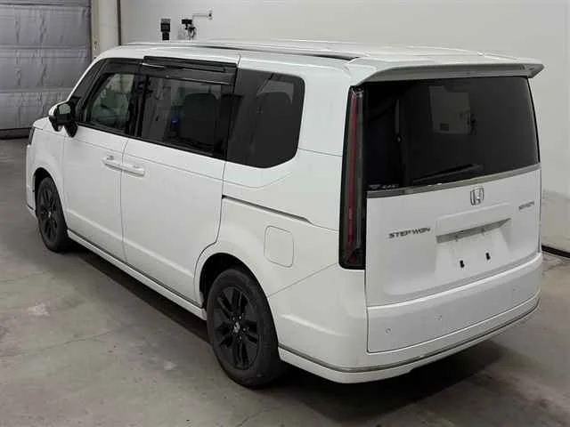 Honda STEP WAGON — фото 2