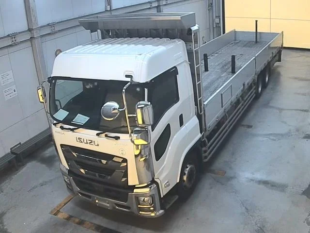 Isuzu TRUCK — фото 1