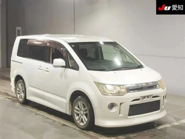 Mitsubishi DELICA D5