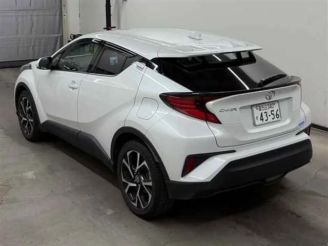 Toyota C-HR — фото 2