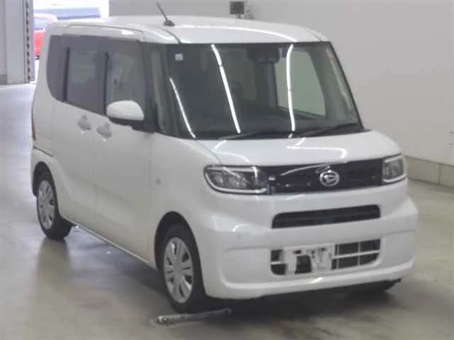 Daihatsu TANTO — фото 1