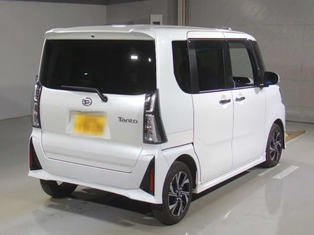Daihatsu TANTO — фото 2