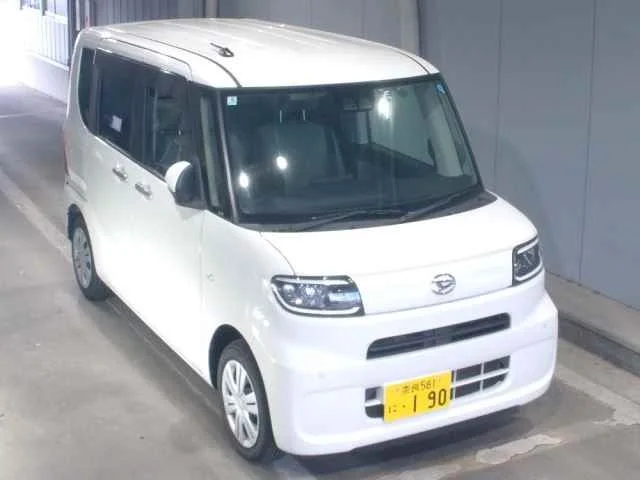 Daihatsu TANTO — фото 1