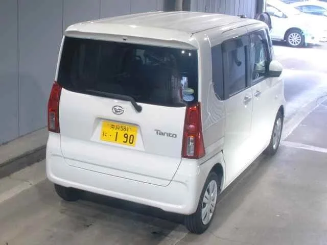 Daihatsu TANTO — фото 2
