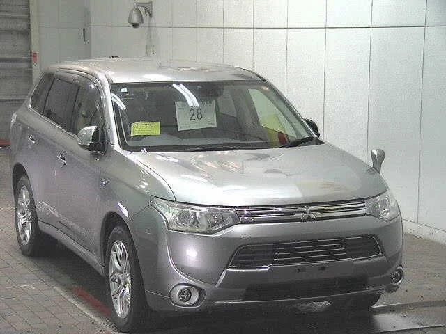 Mitsubishi OUTLANDER PHEV