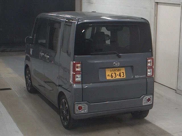 Daihatsu WAKE — фото 2
