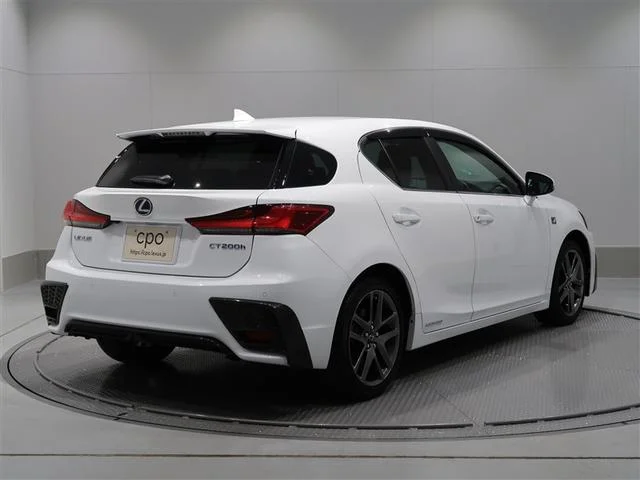 Lexus CT — фото 2