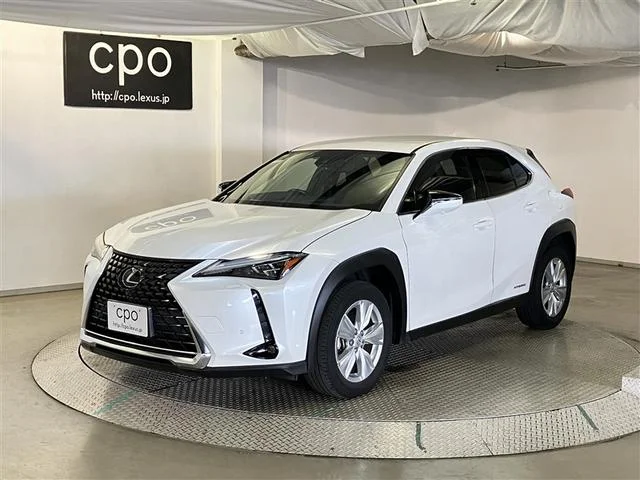 Lexus UX — фото 1