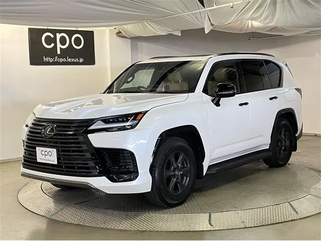 Lexus LX — фото 1