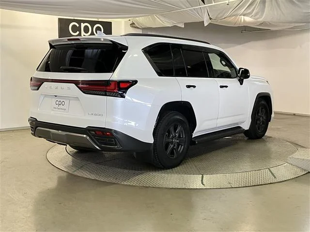 Lexus LX — фото 2