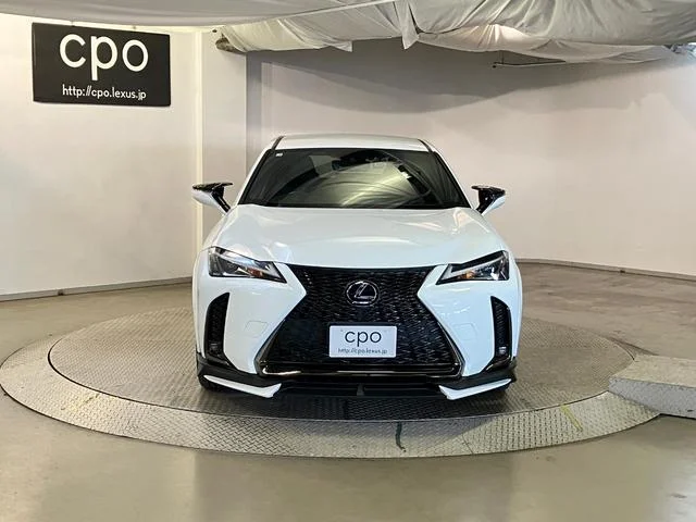 Lexus UX — фото 2