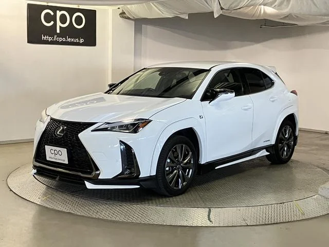 Lexus UX — фото 3