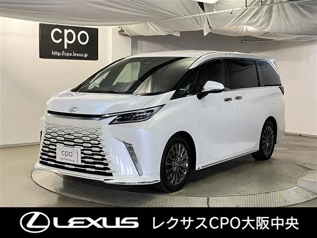 Lexus LM — фото 1