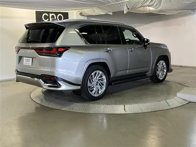 Lexus LX — фото 2