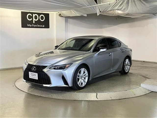 Lexus IS — фото 1