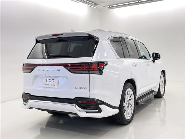 Lexus LX — фото 2