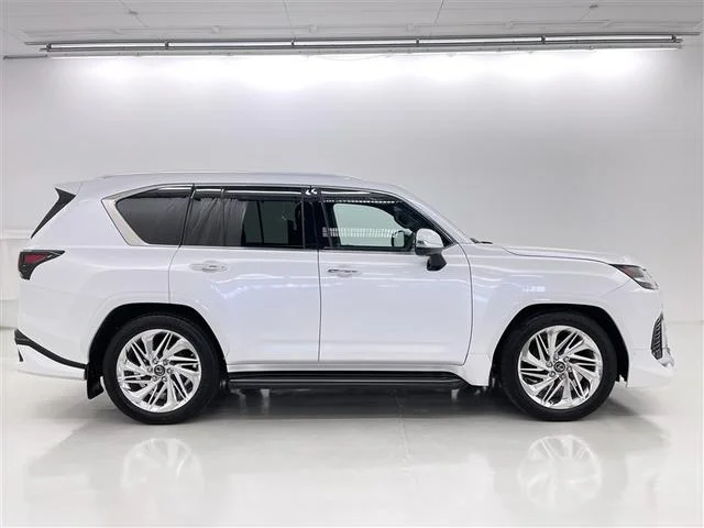 Lexus LX — фото 4
