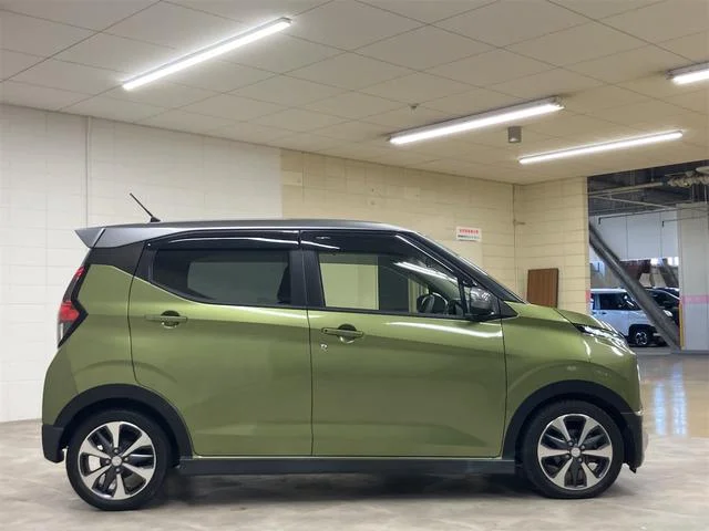 Mitsubishi EK X — фото 4