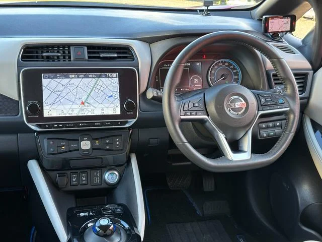 Nissan LEAF — фото 4
