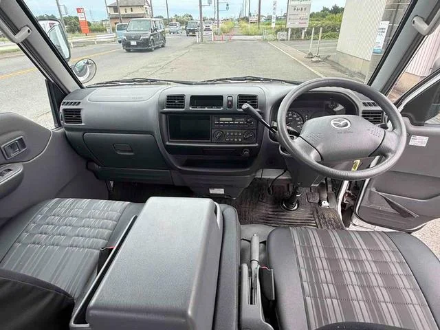 Mazda BONGO VAN — фото 3