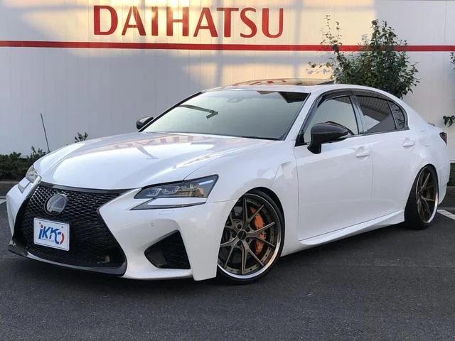 Lexus GS F — фото 1