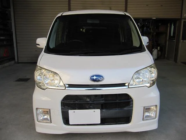 Subaru LUCRA — фото 2