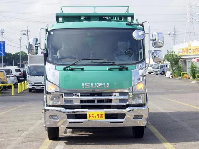 Isuzu FORWARD — фото 3