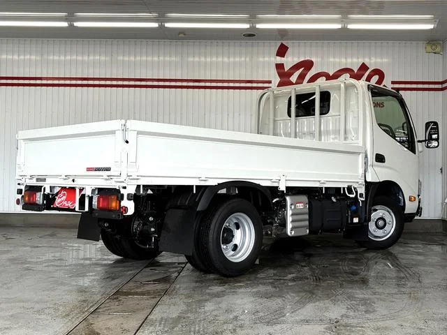 HINO DUTRO — фото 3