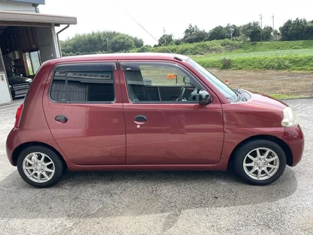 Daihatsu ESSE — фото 4