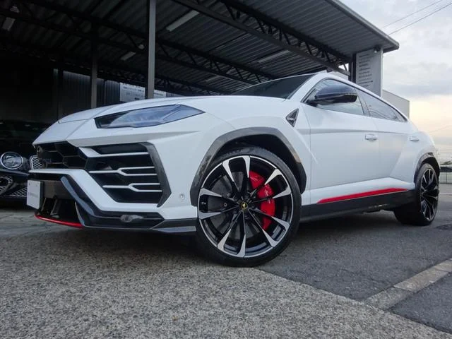 Lamborghini URUS — фото 1