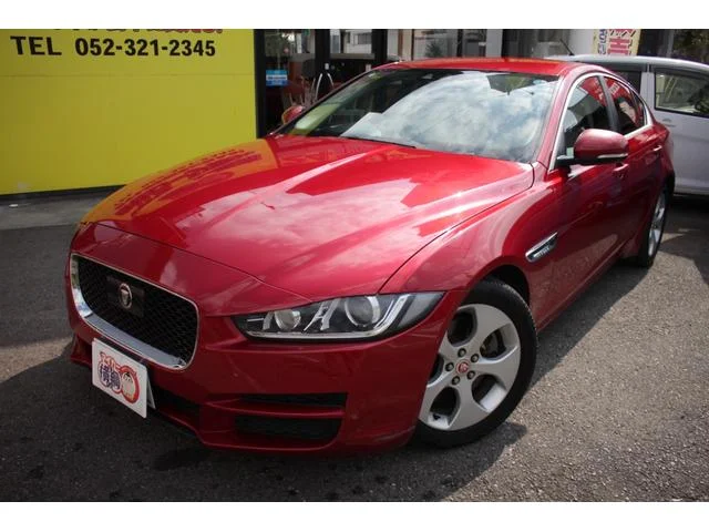 Jaguar XE — фото 4