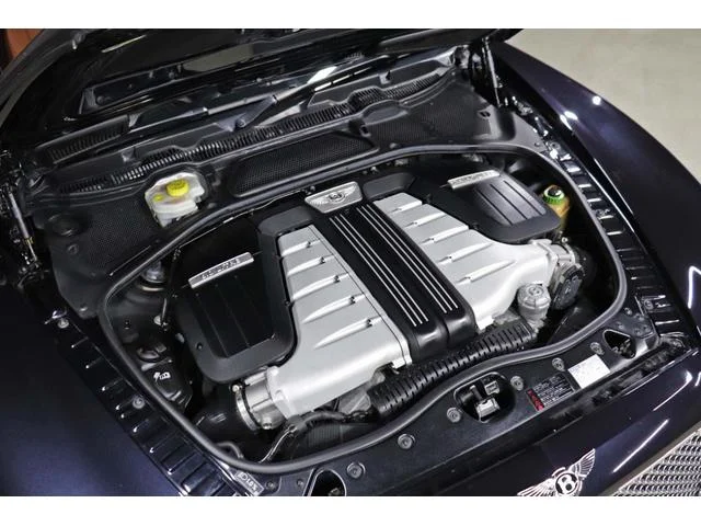 Bentley FLYING SPUR — фото 3