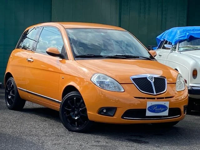 LANCIA YPSILON — фото 1