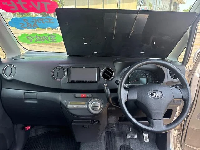 Subaru LUCRA — фото 2