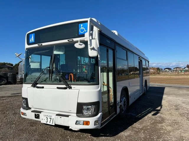 Isuzu ERGA — фото 1