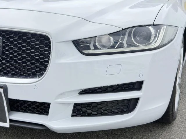 Jaguar XE — фото 2