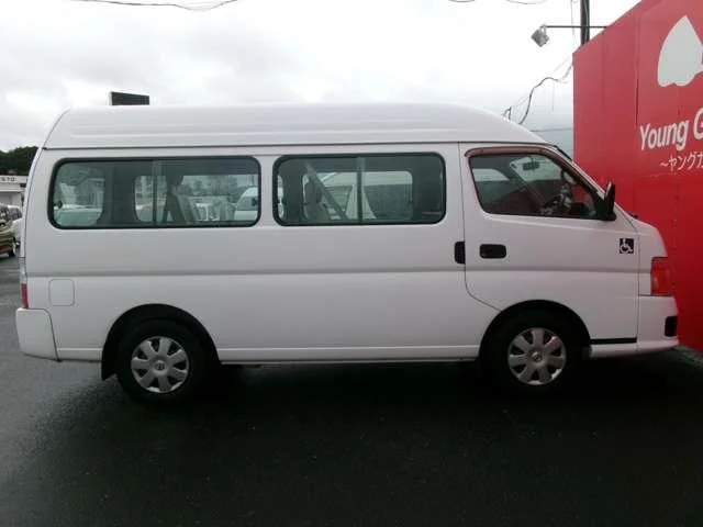 Nissan CARAVAN BUS — фото 3