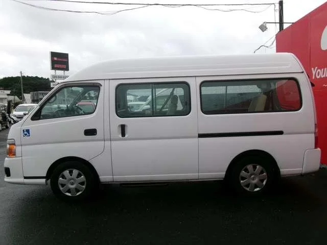 Nissan CARAVAN BUS — фото 4