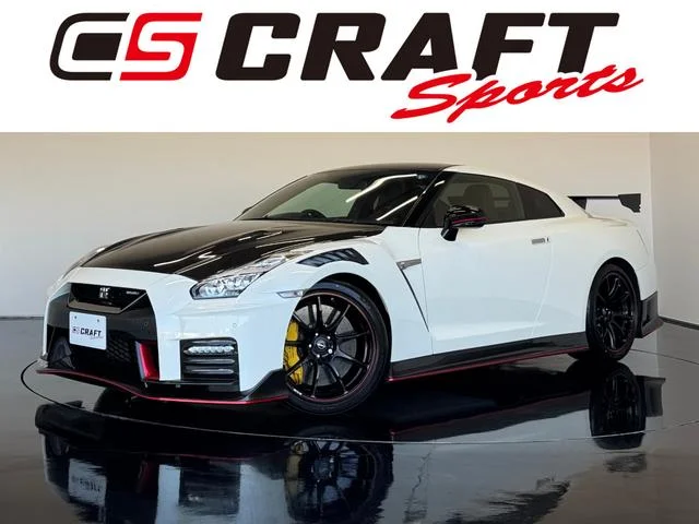 Nissan GT-R — фото 1