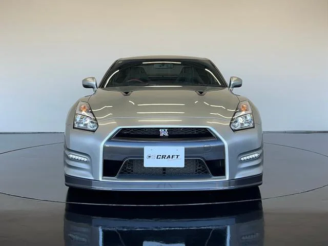 Nissan GT-R — фото 3