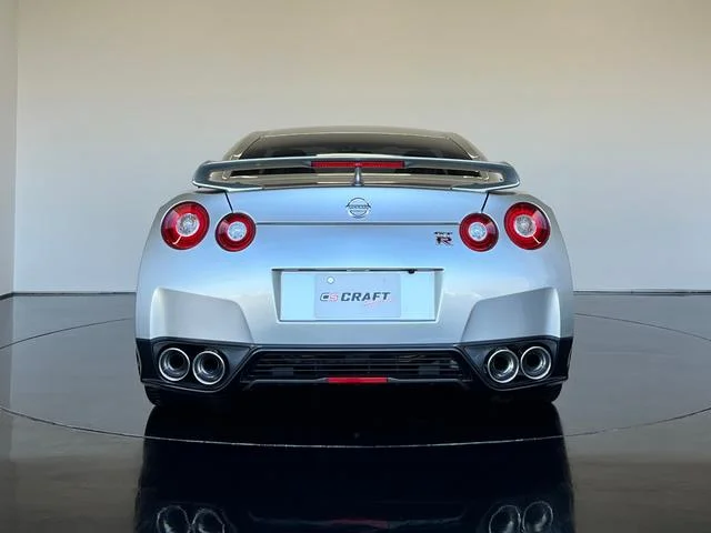 Nissan GT-R — фото 4