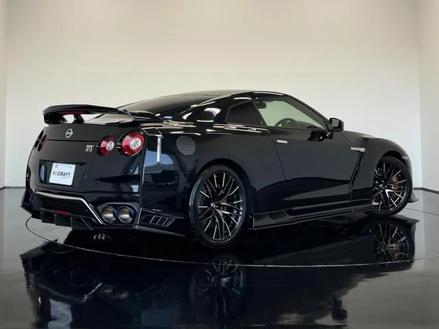 Nissan GT-R — фото 2