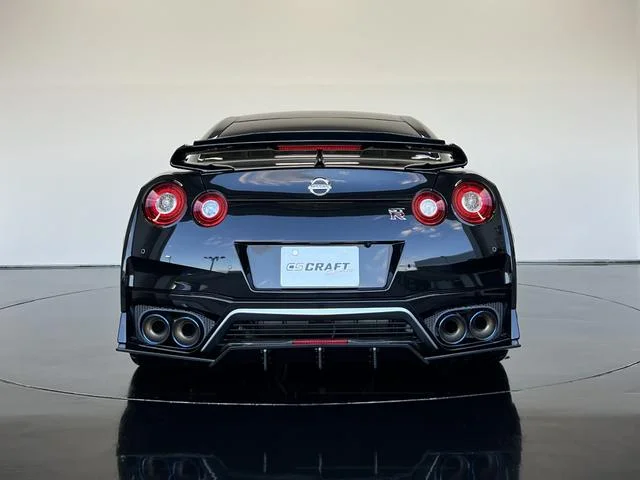 Nissan GT-R — фото 4