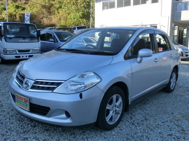 Nissan TIIDA LATIO — фото 1