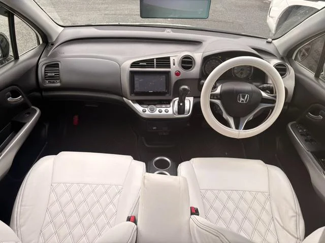 Honda STREAM — фото 3