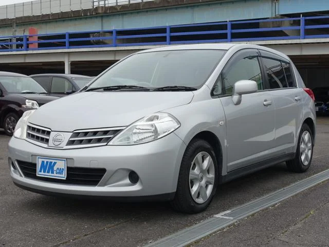 Nissan TIIDA — фото 1