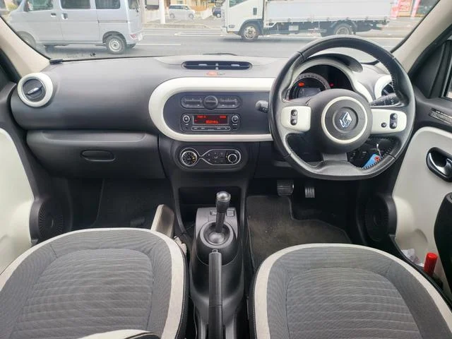 Renault TWINGO — фото 4